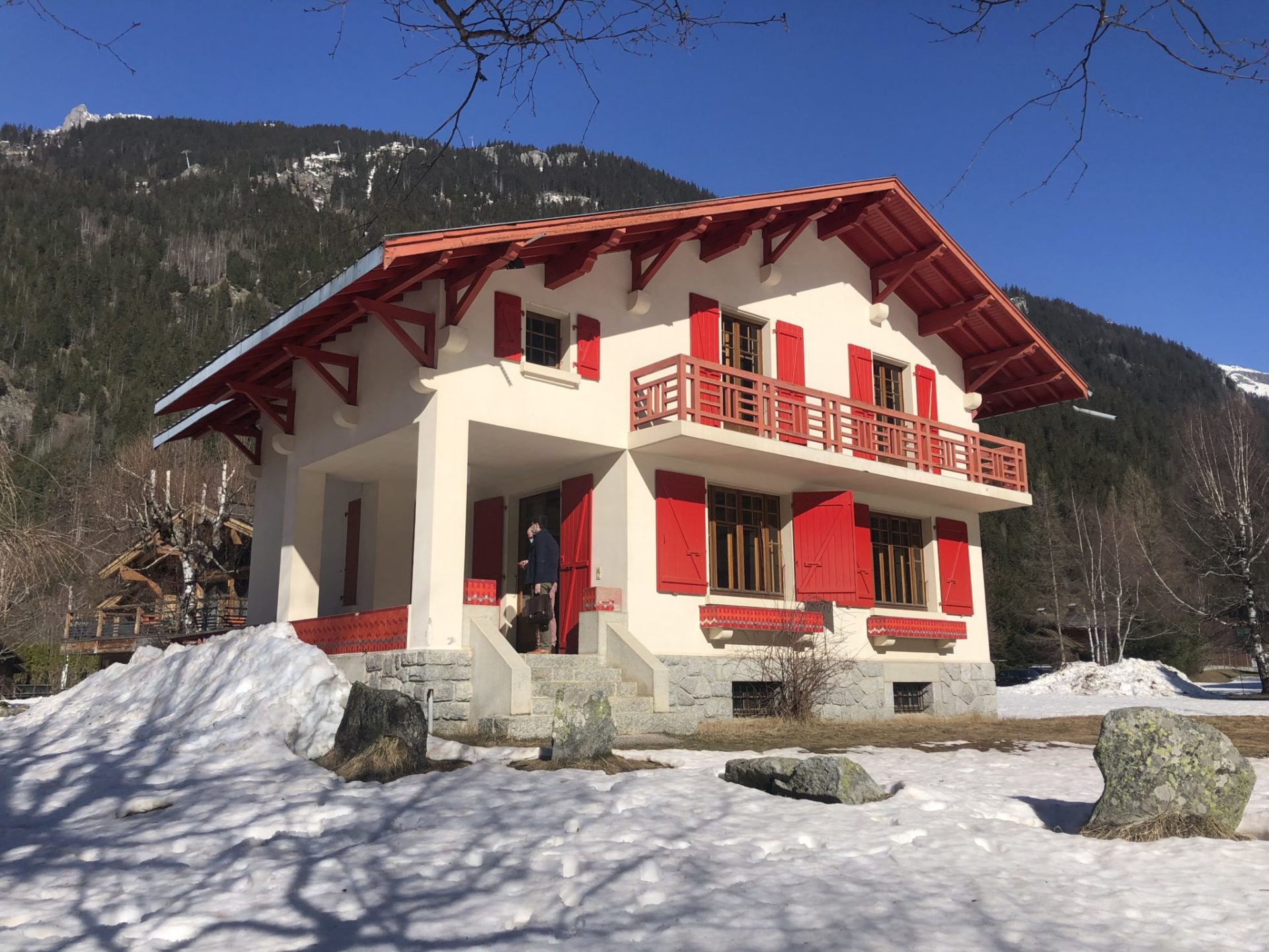 Chalet Volet Rouge