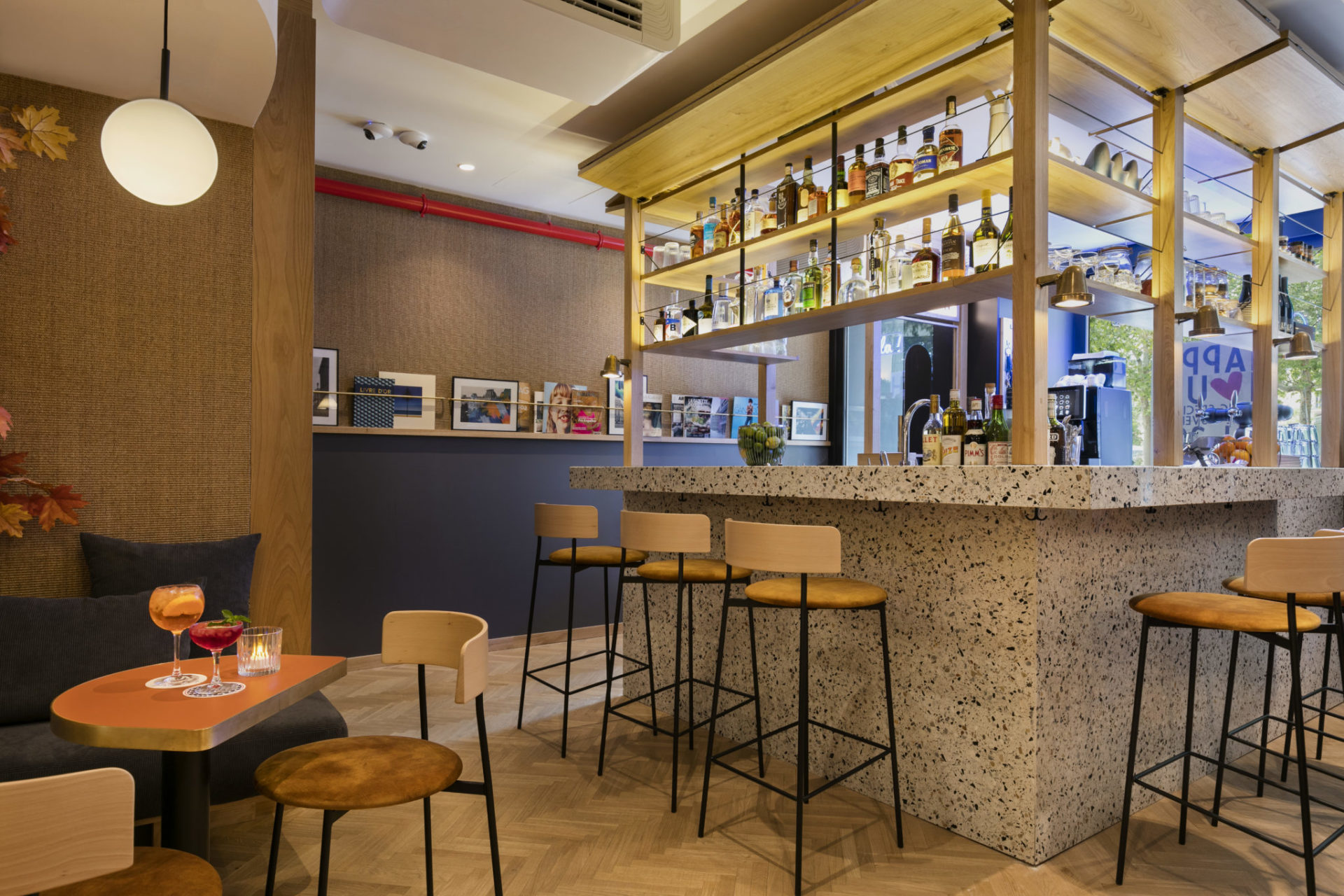 oh la la ! hotel bar paris